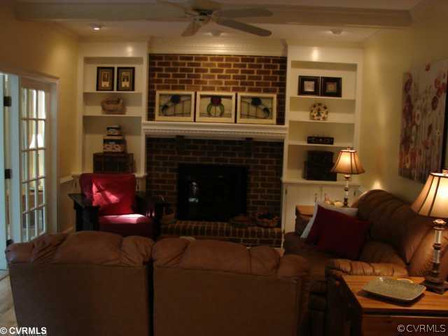 5211 West Shore Road Midlothian, VA 23112 - Photo 6 of 12 a living room with furniture