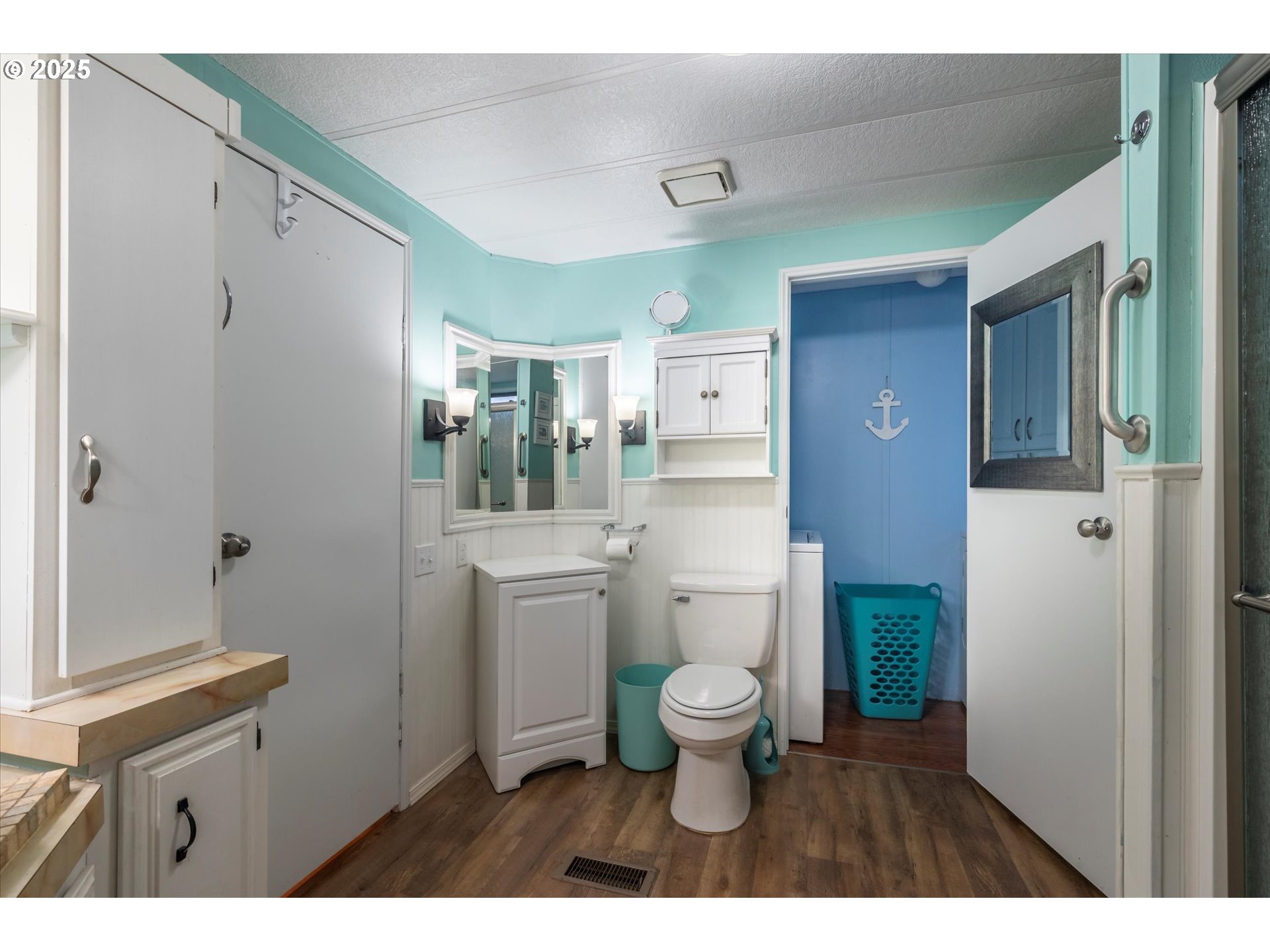 66642 East Bay Road North Bend, OR 97459 - Photo 23 of 31 Gallery Image 23