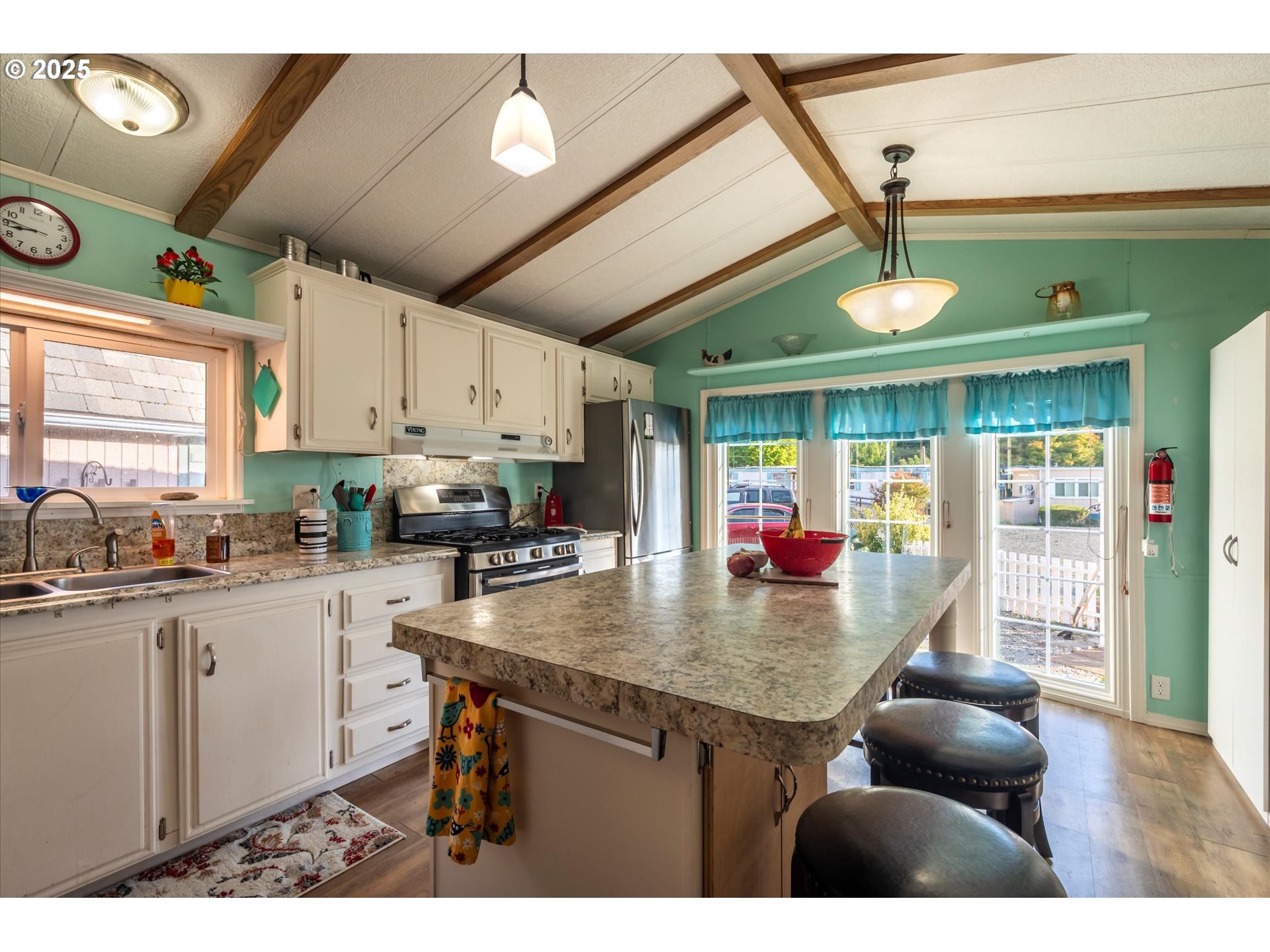 66642 East Bay Road North Bend, OR 97459 - Photo 29 of 31 Gallery Image 29