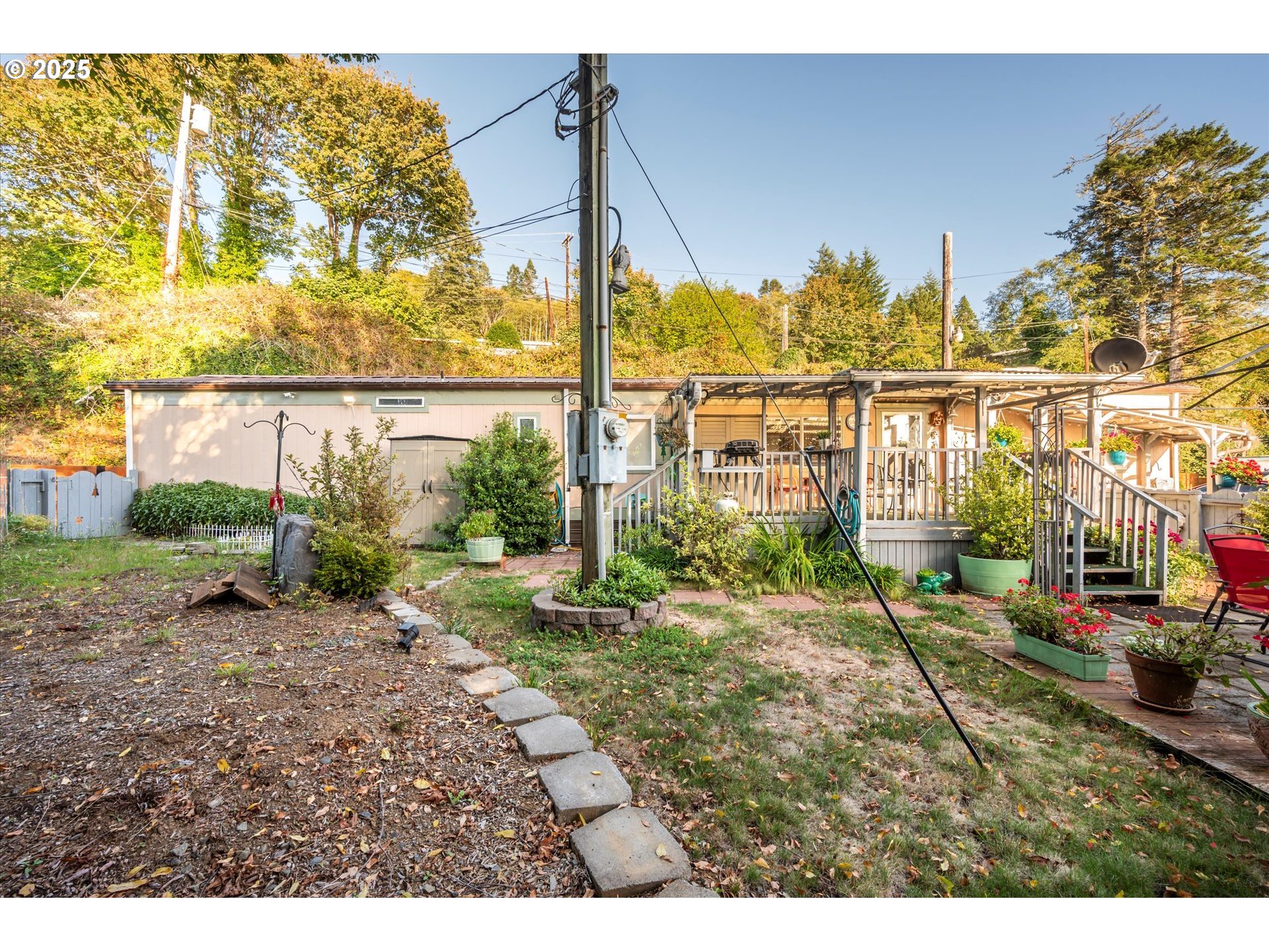 66642 East Bay Road North Bend, OR 97459 - Photo 9 of 31 Gallery Image 9