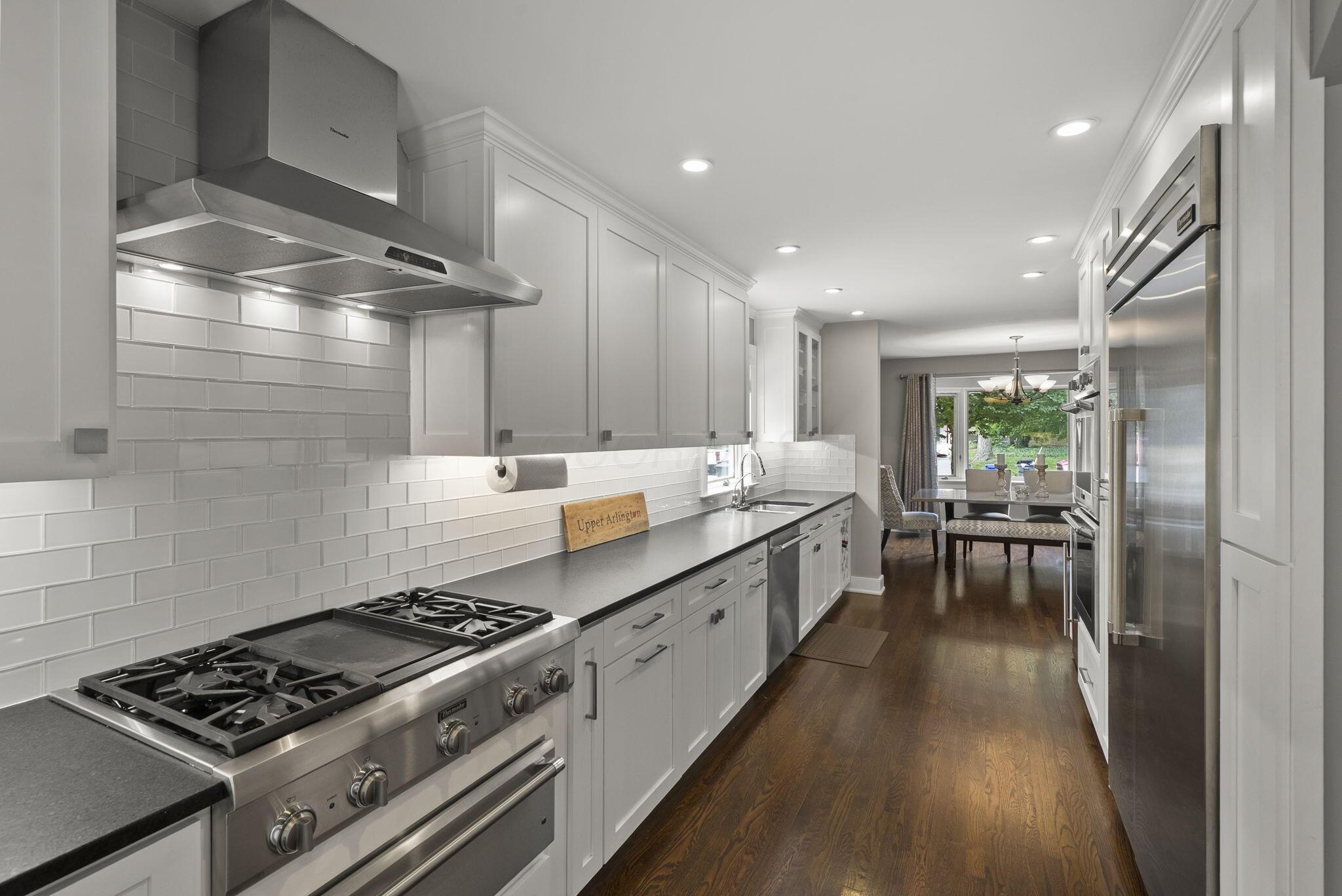 1851 Berkshire Road Columbus, OH 43221 - Photo 13 of 125 Thermador professional series, 4 burner gas cooktop and griddle and warming drawer