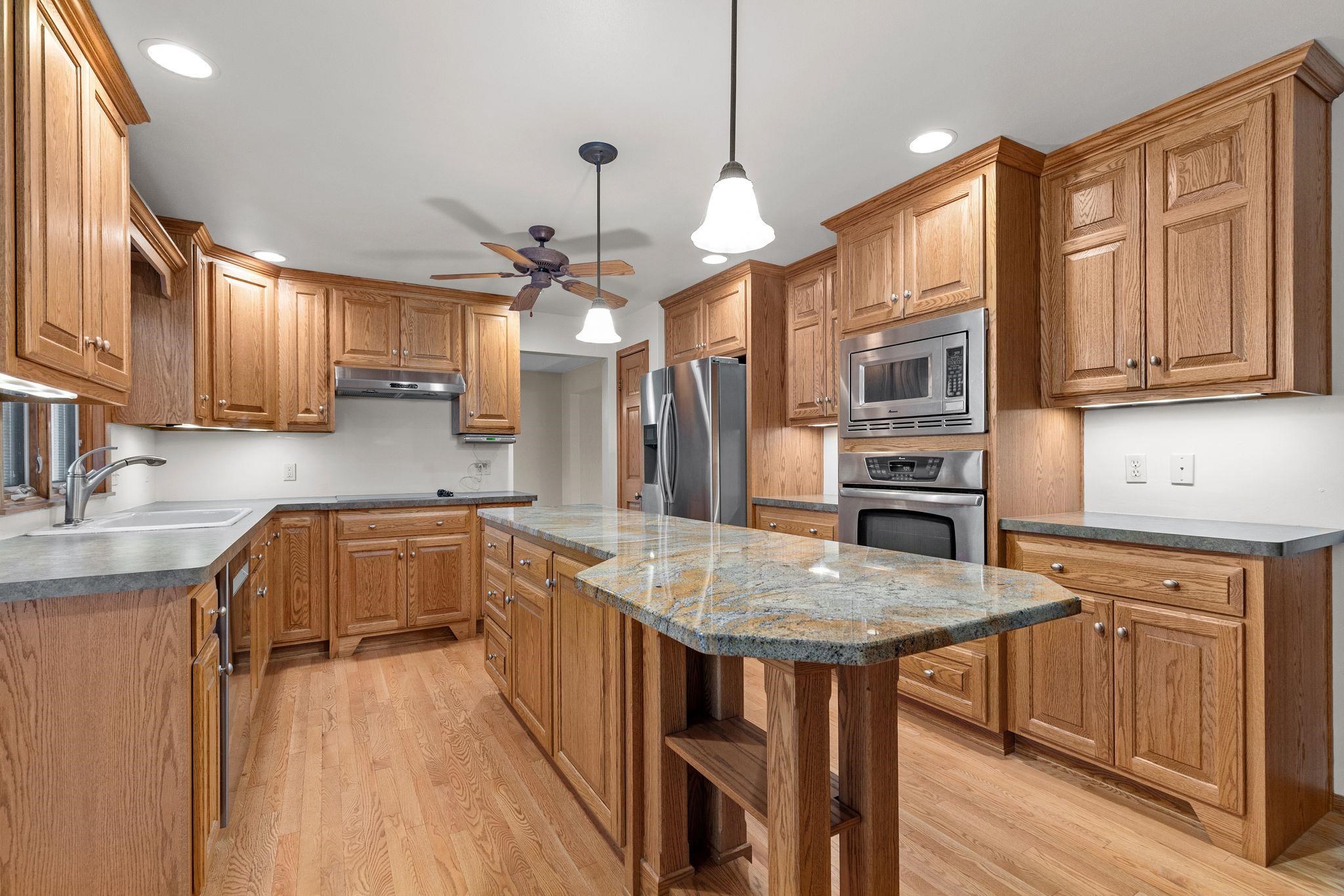 2101 North Eugene Street Appleton, WI 54914 - Photo 2 of 48