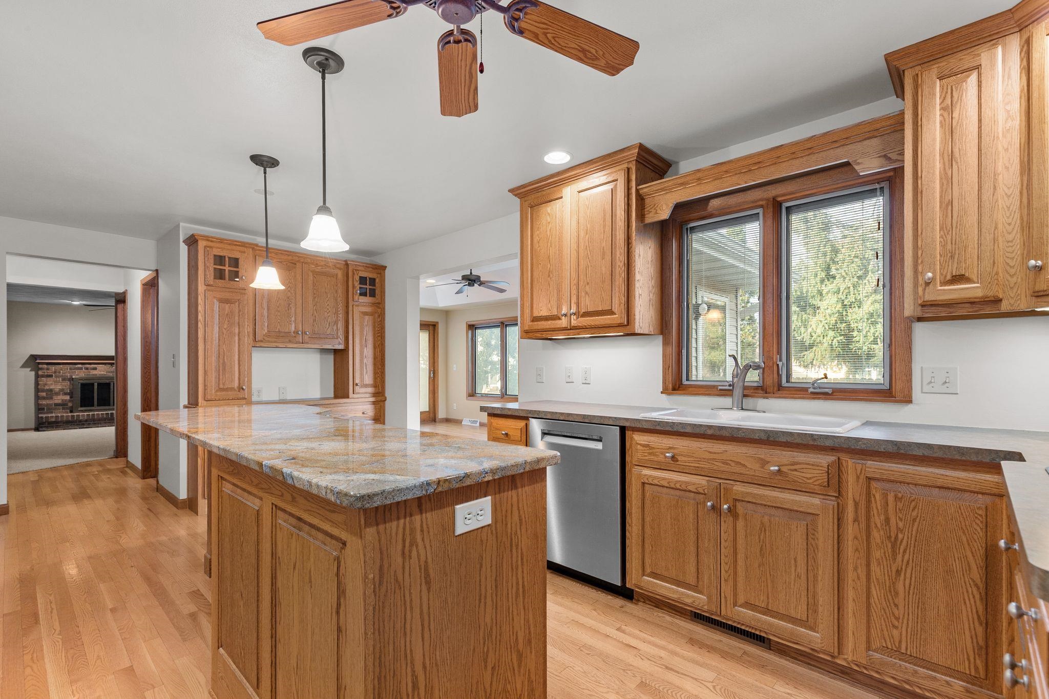 2101 North Eugene Street Appleton, WI 54914 - Photo 3 of 48