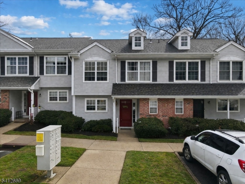 76 Hickory Way Mount Arlington, NJ 07856 - Photo 1 of 27