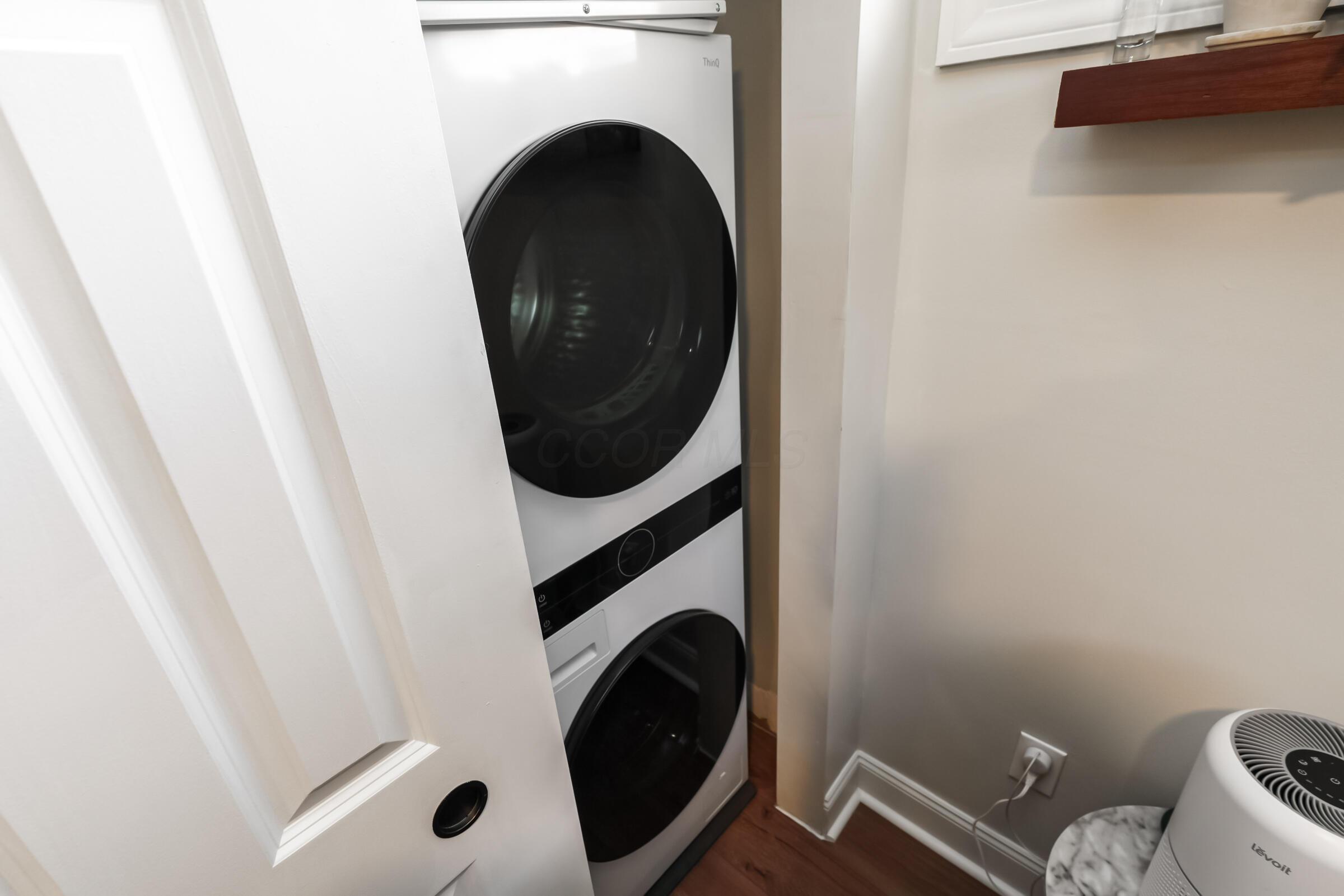 285 Lear Street, Unit 4 Columbus, OH 43206 - Photo 17 of 28 Laundry Area