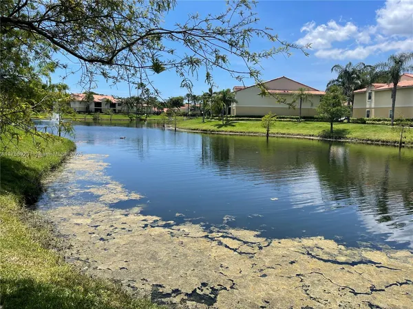 $235,000 | 1247 Southwest 46th Avenue, Unit 1312, Pompano Beach, FL 33069