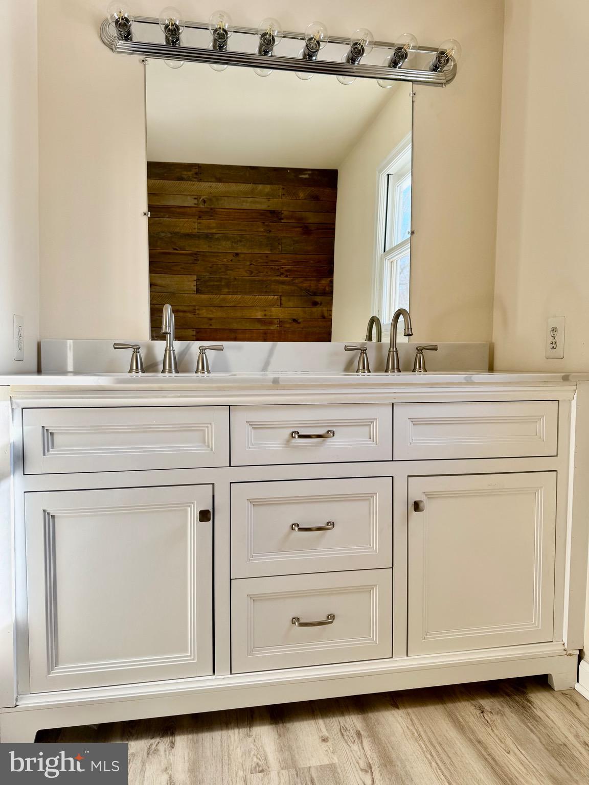 18118 Waterloo Road Amissville, VA 20106 - Photo 25 of 33 Hall Bath