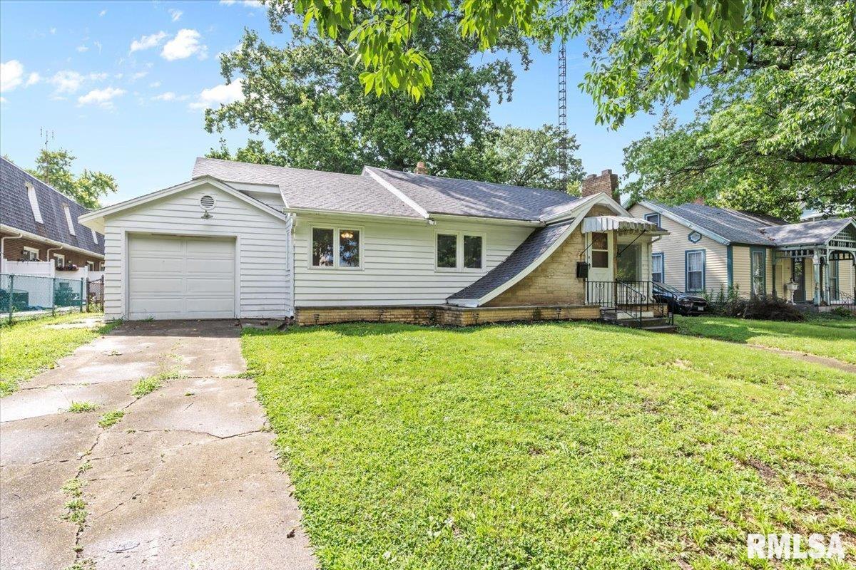 201 South Walnut Street Springfield, IL 62704 - Photo 1 of 35