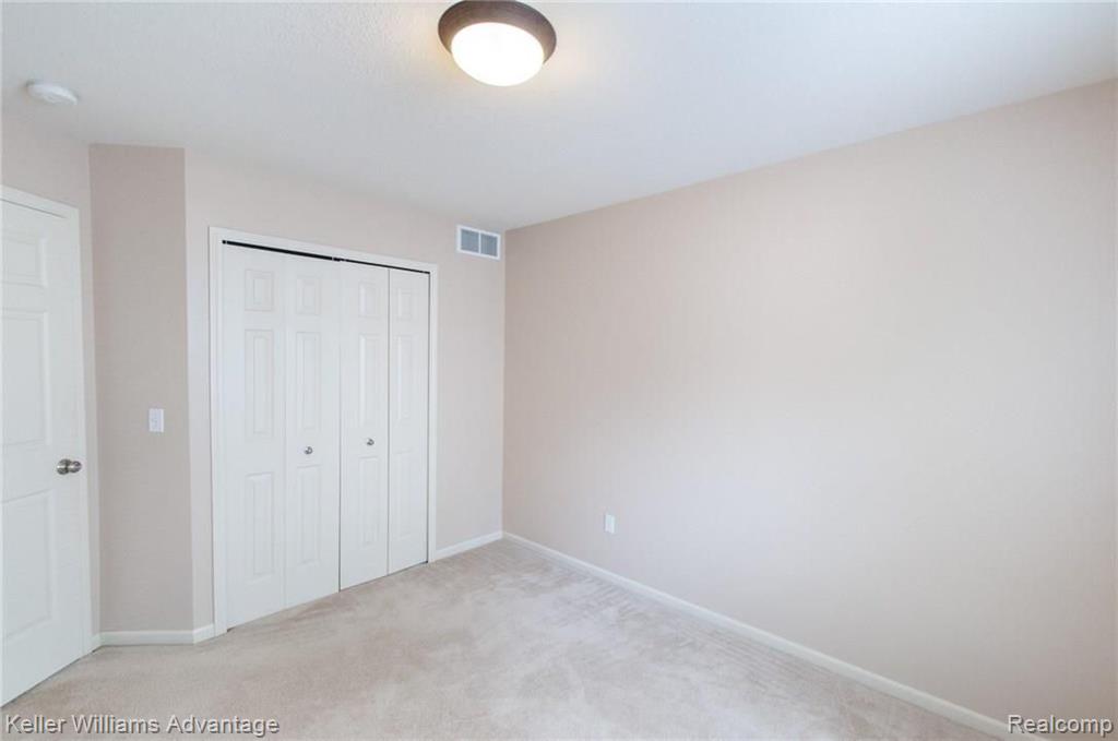 16405 Ridgewood Court Northville, MI 48168 - Photo 29 of 41