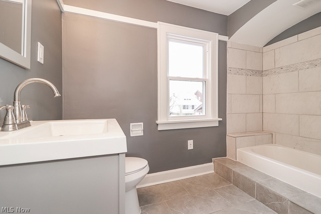 12830 North Road Cleveland, OH 44111 - Photo 14 of 34 Gallery Image 14
