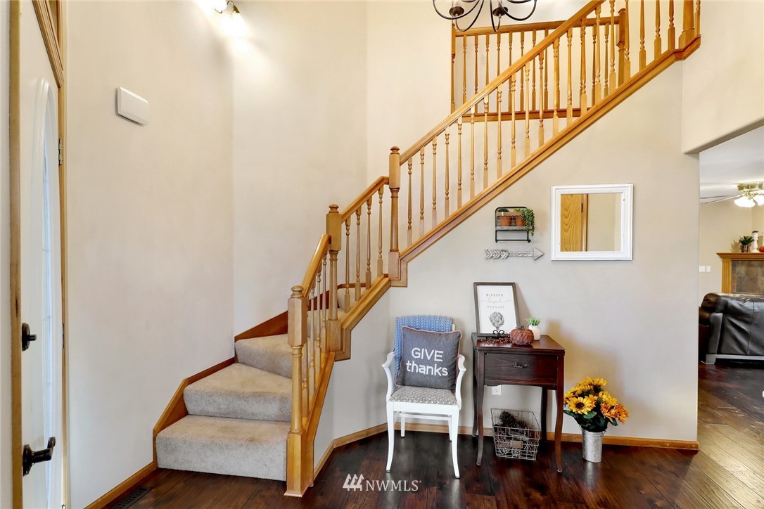 113 Springview Drive Lynden, WA 98264 - Photo 3 of 37 Gallery Image 3