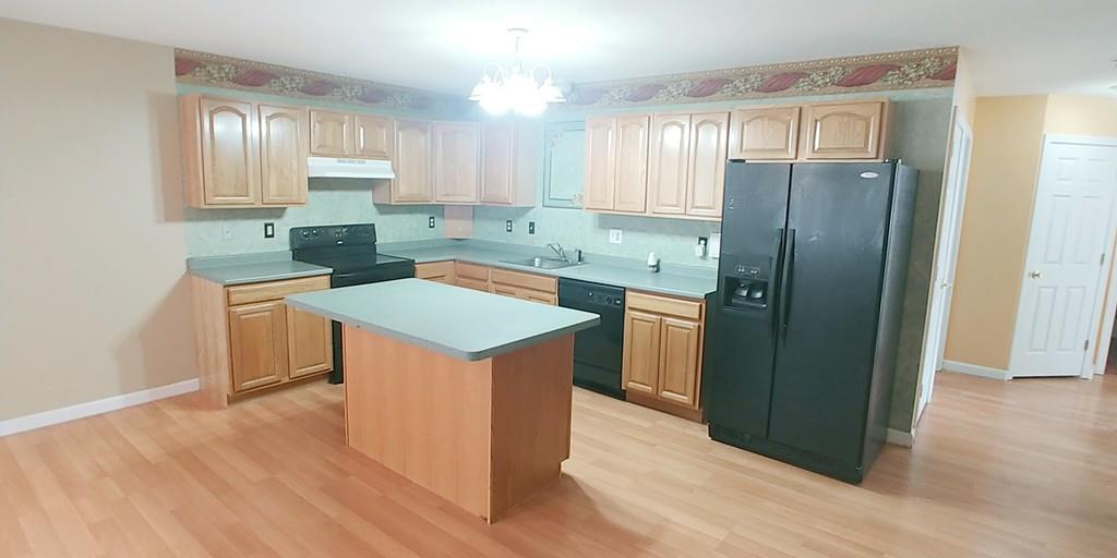 115 Rosewell Street Springfield, MA 01109 - Photo 3 of 11