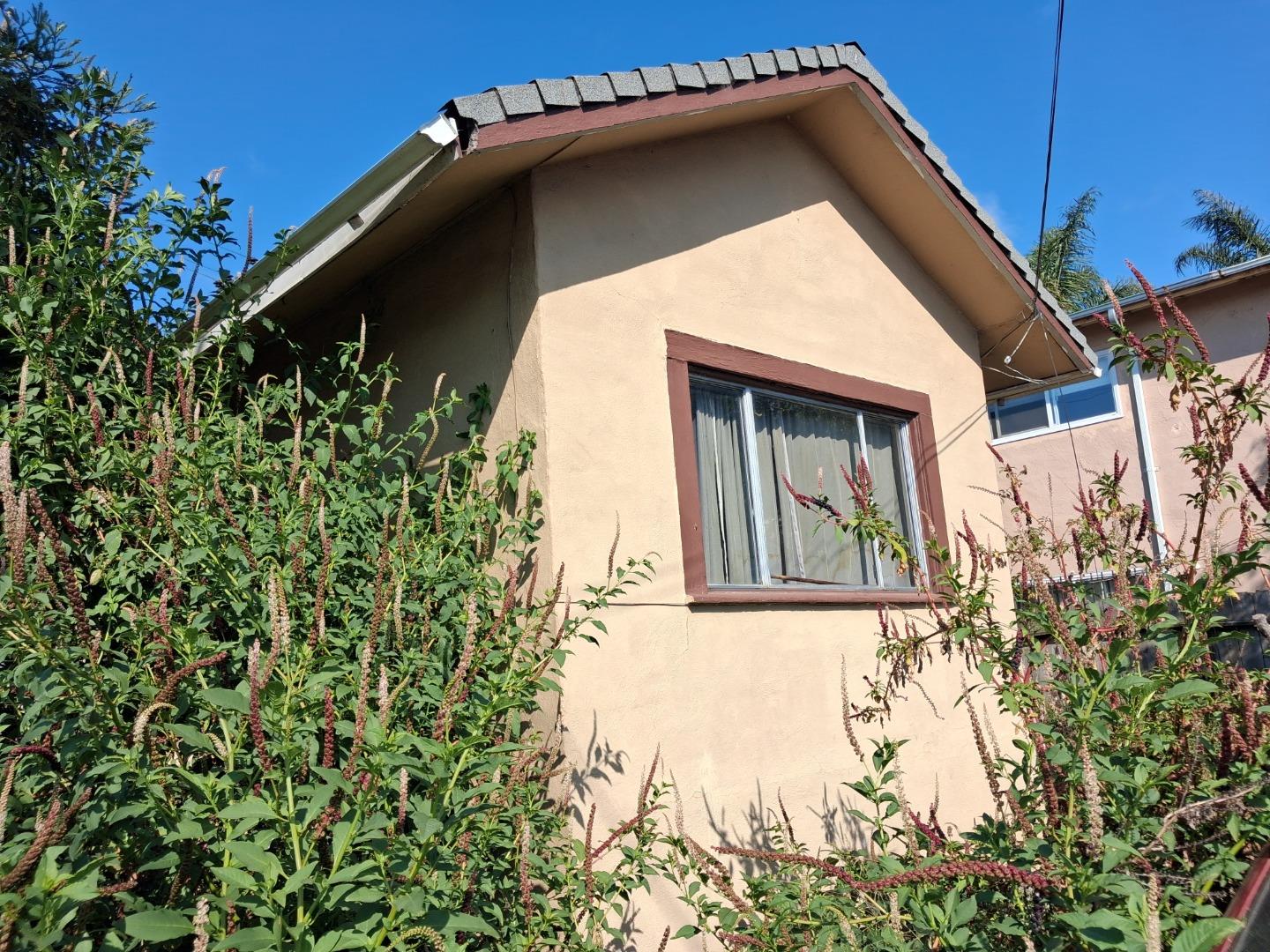 8901 D Street Oakland, CA 94621 - Photo 4 of 7