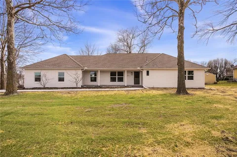 $439,000 | 1913 West Dennis Avenue, Olathe, KS 66061