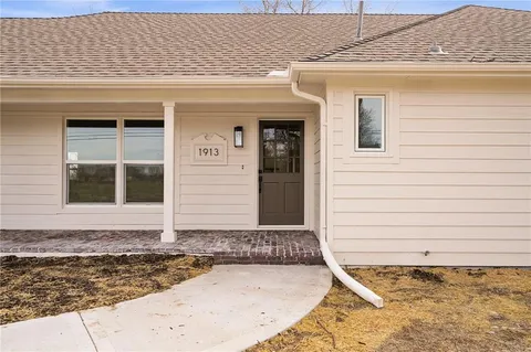 $439,000 | 1913 West Dennis Avenue, Olathe, KS 66061
