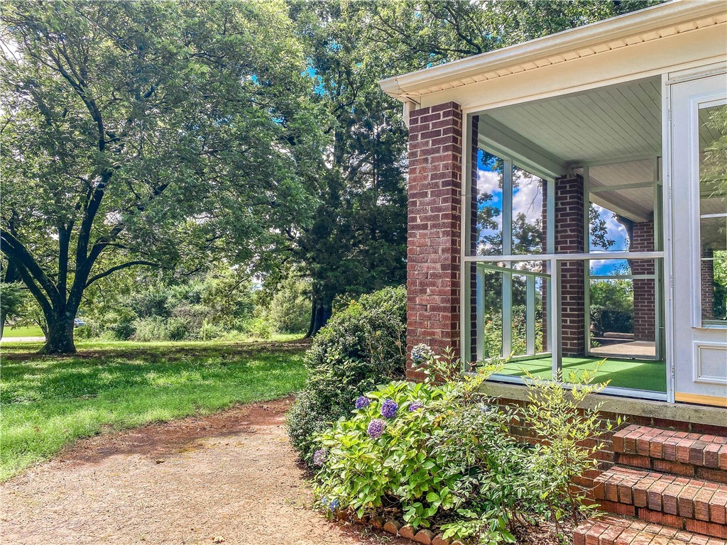 2141 Oakway Road Westminster, SC 29693 - Photo 41 of 48 Gallery Image 41