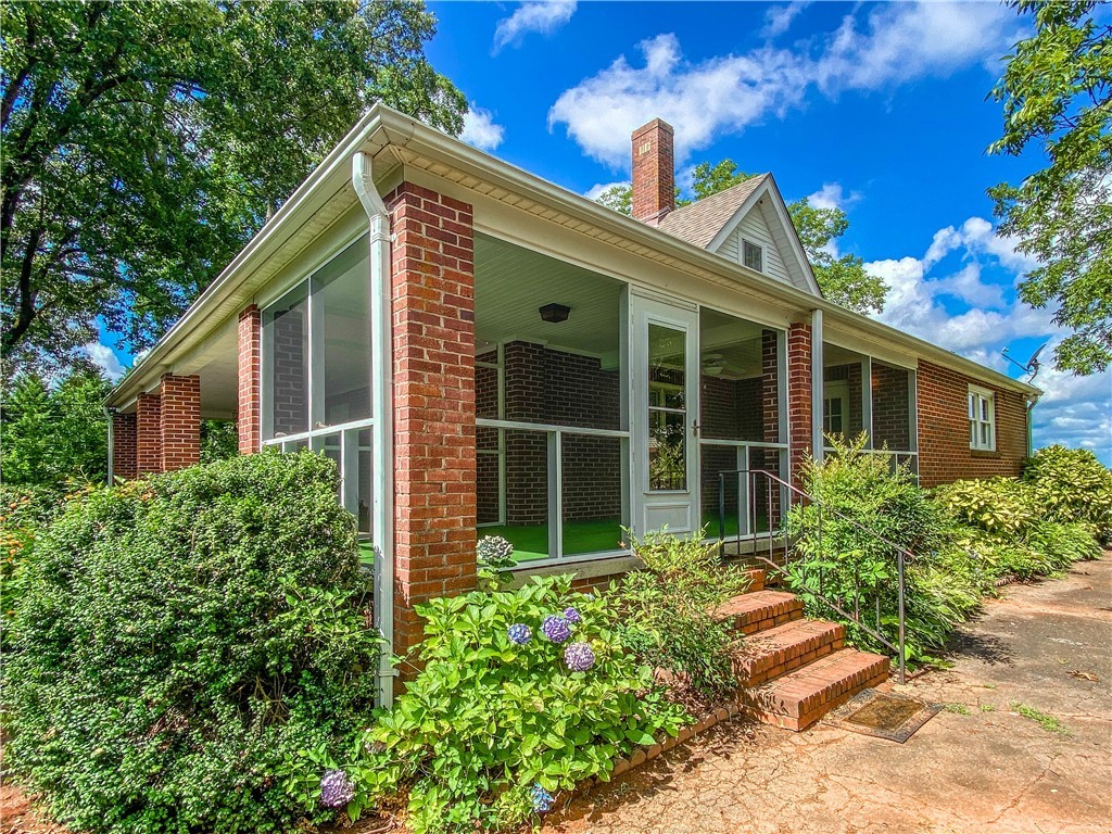 2141 Oakway Road Westminster, SC 29693 - Photo 7 of 48 Gallery Image 7