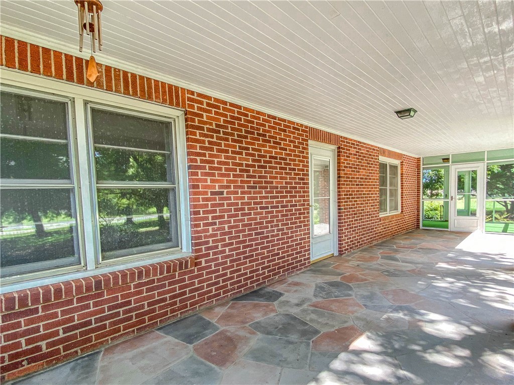 2141 Oakway Road Westminster, SC 29693 - Photo 10 of 48 Gallery Image 10