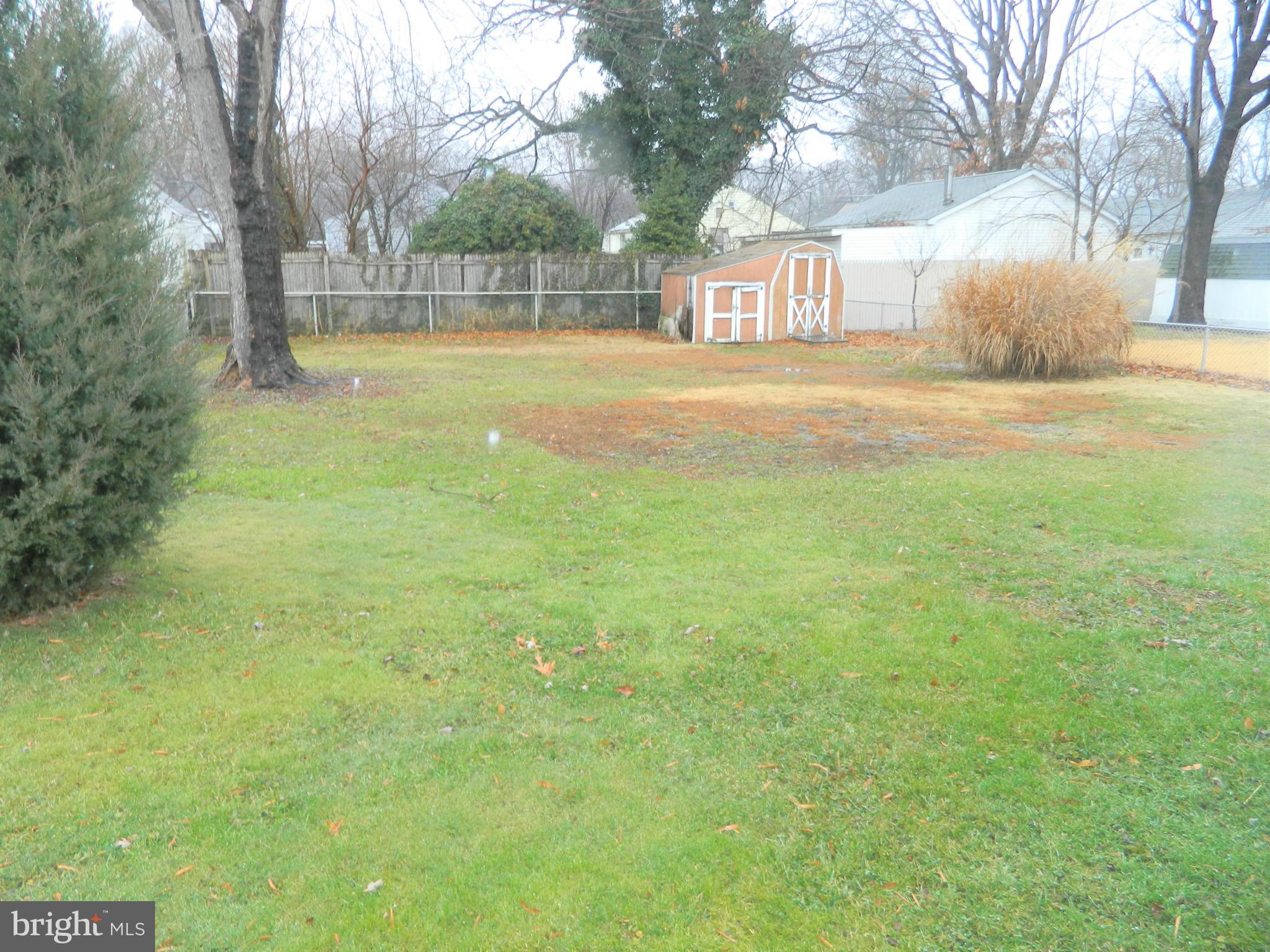 932 Martin Road Essex, MD 21221 - Photo 4 of 21 Exterior (Rear)