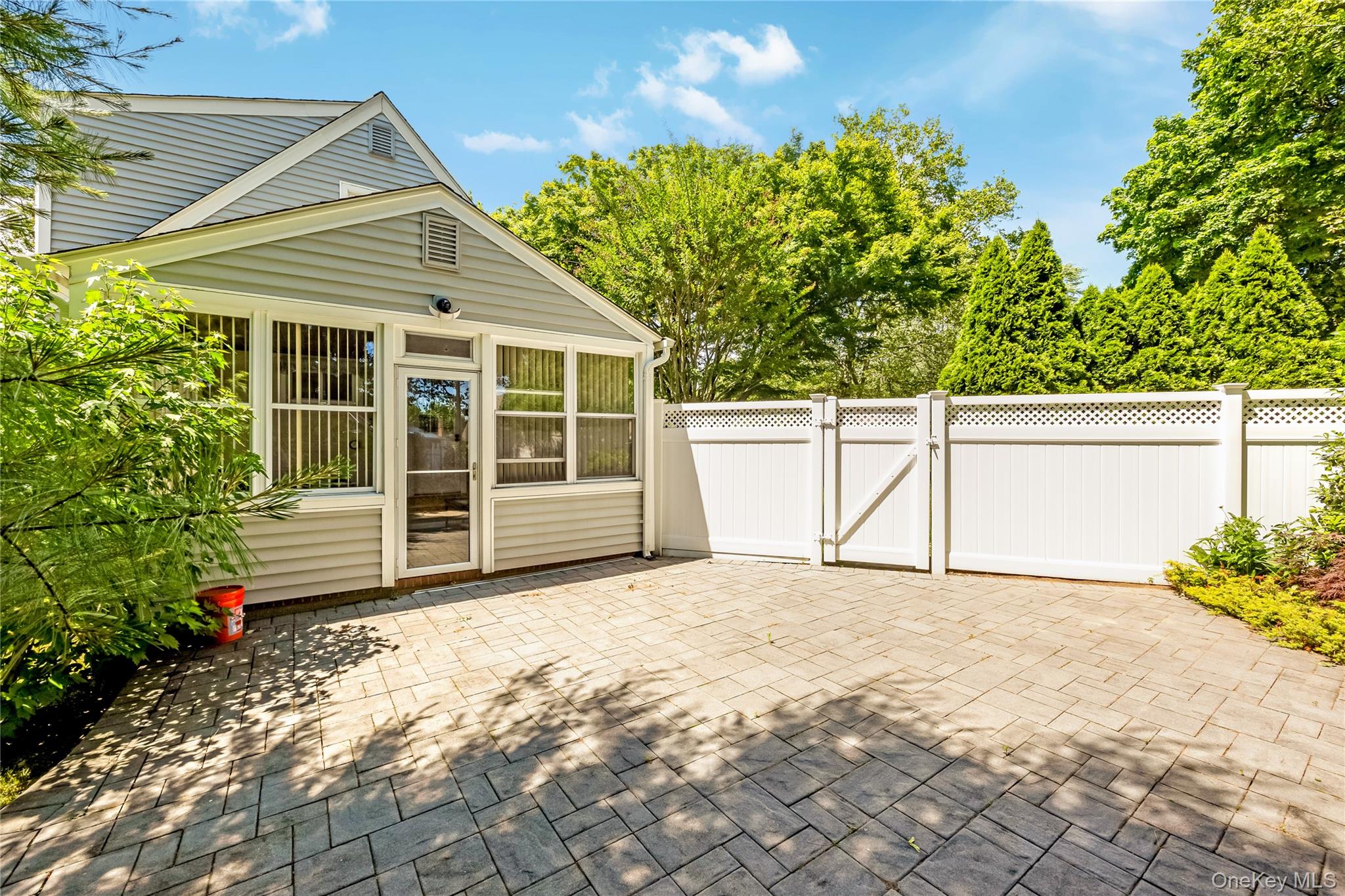 34 Ridge Road Farmingdale, NY 11735 - Photo 25 of 34
