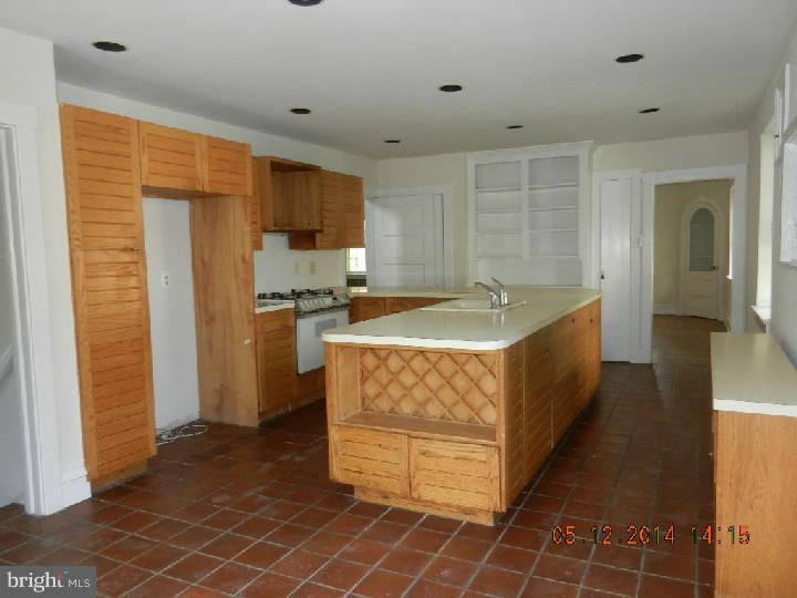 204 Avon Road Narberth, PA 19072 - Photo 7 of 24 Gallery Image 7