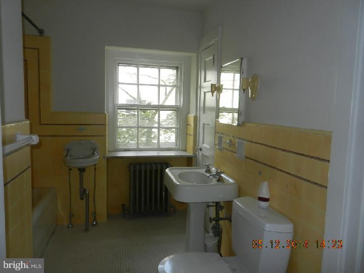 204 Avon Road Narberth, PA 19072 - Photo 10 of 24 Gallery Image 10