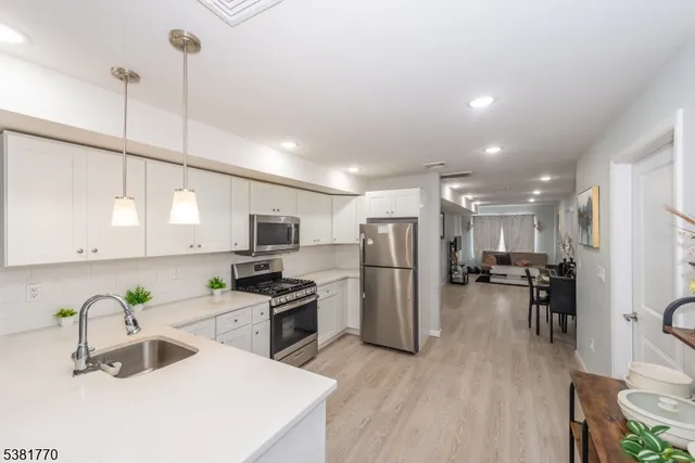 $2,295 | 59 Mercer Street, Unit 3, Paterson, NJ 07524