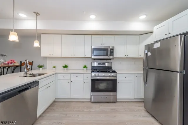 $2,295 | 59 Mercer Street, Unit 3, Paterson, NJ 07524