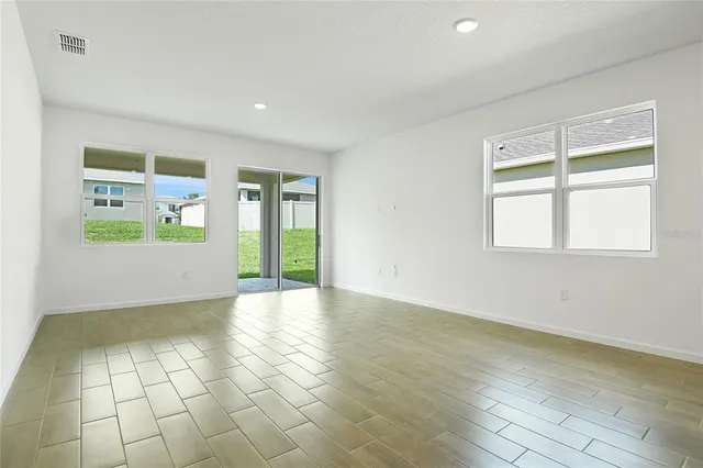 $420,950 | 1015 Wisteria Way, Dundee, FL 33838