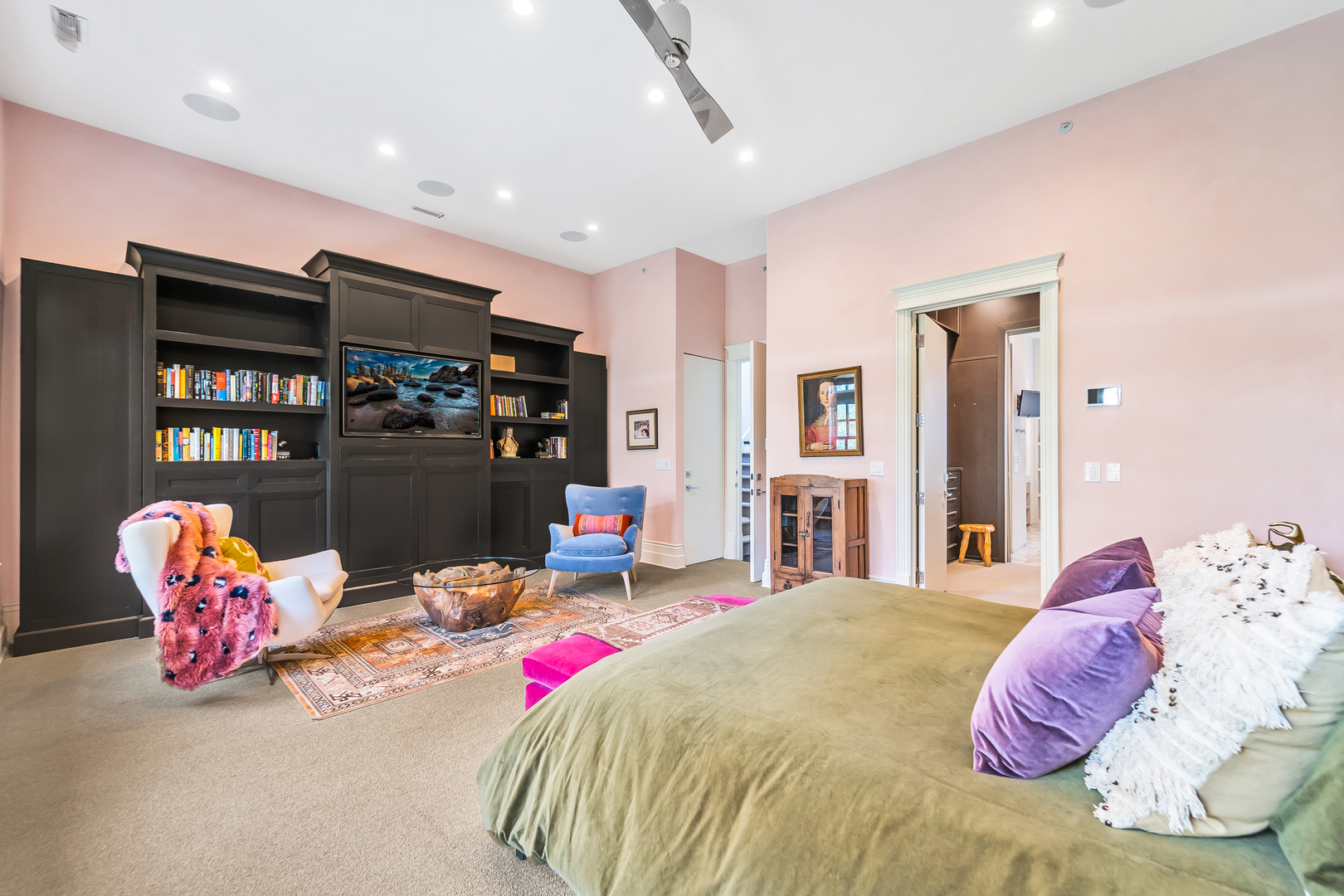 53 East Division Street Chicago, IL 60611 - Photo 24 of 78 a bed room with a bed and a couch