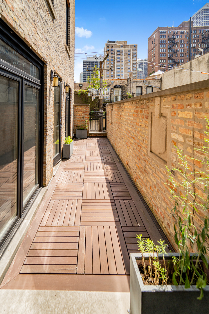 53 East Division Street Chicago, IL 60611 - Photo 65 of 78