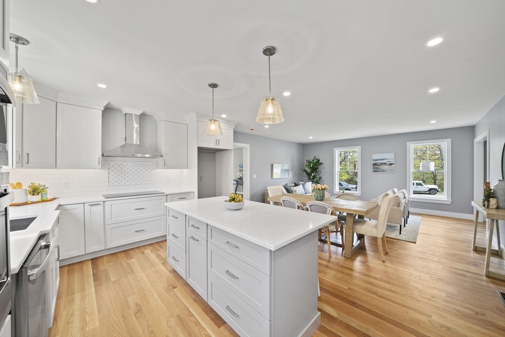 40 Signal Hill Road Marshfield, MA 02050 - Photo 4 of 39