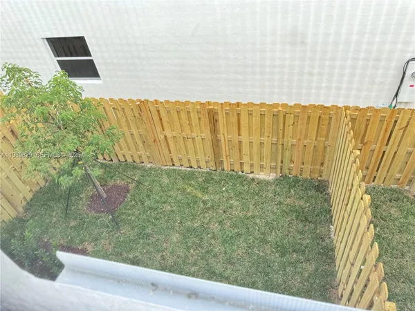 $3,200 | 2527 Southeast 29th Street, Homestead, FL 33035