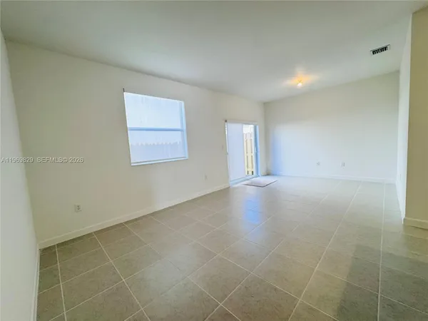 $3,200 | 2527 Southeast 29th Street, Homestead, FL 33035