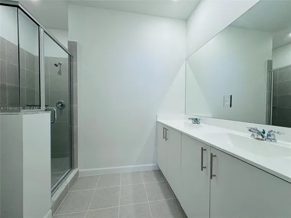 $3,200 | 2527 Southeast 29th Street, Homestead, FL 33035