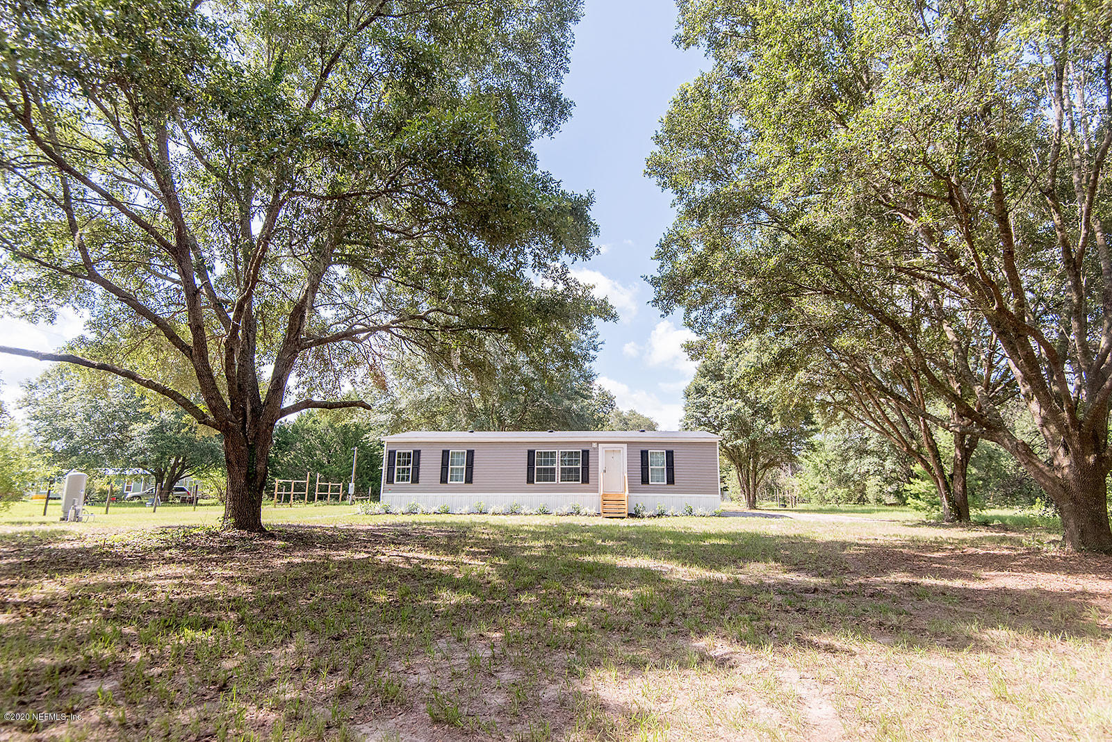11344 Southwest 92nd Street Hampton, FL 32044 - Photo 3 of 58 11344 SW 92nd St-5_websize