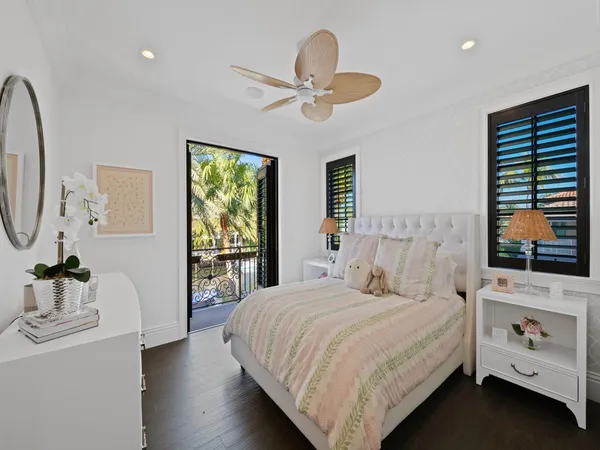 $6,995,000 | 2319 Northeast 28th Street, Lighthouse Point, FL 33064