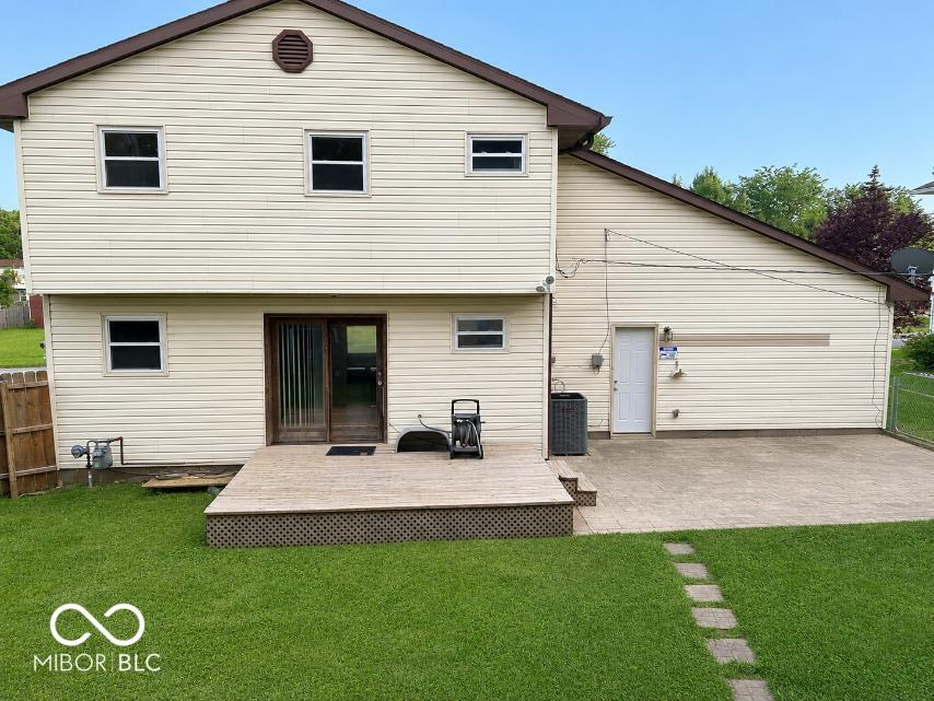 5136 Gambel Road Indianapolis, IN 46221 - Photo 2 of 26