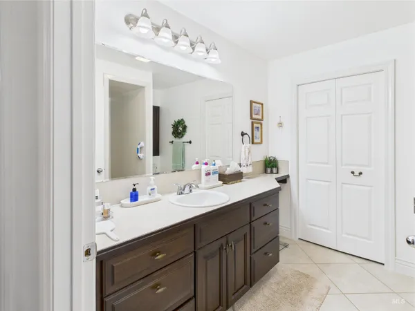 $345,000 | 11 North 3rd W Street, Paul, ID 83347