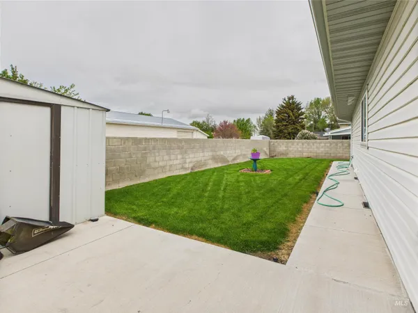 $345,000 | 11 North 3rd W Street, Paul, ID 83347