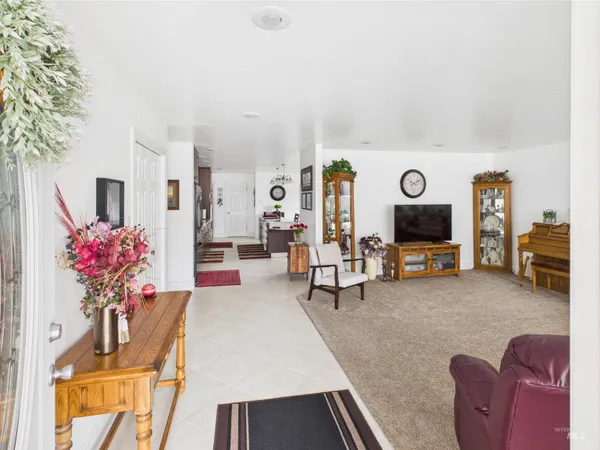 $345,000 | 11 North 3rd W Street, Paul, ID 83347