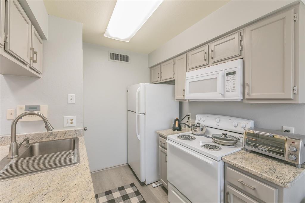 5750 Phoenix Drive, Unit 22 Dallas, TX 75231 - Photo 6 of 19