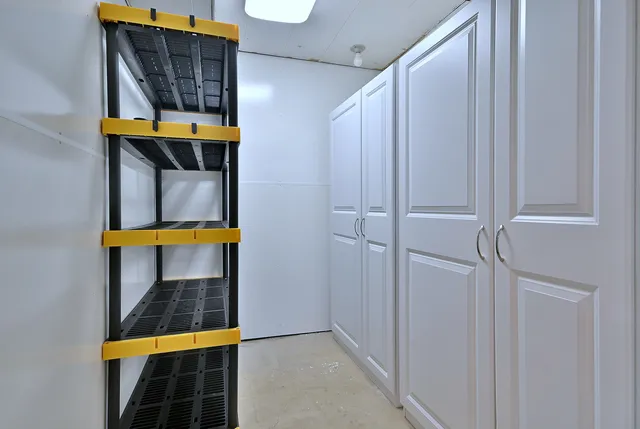 $420,000 | 231 North Flora Parkway, Addison, IL 60101