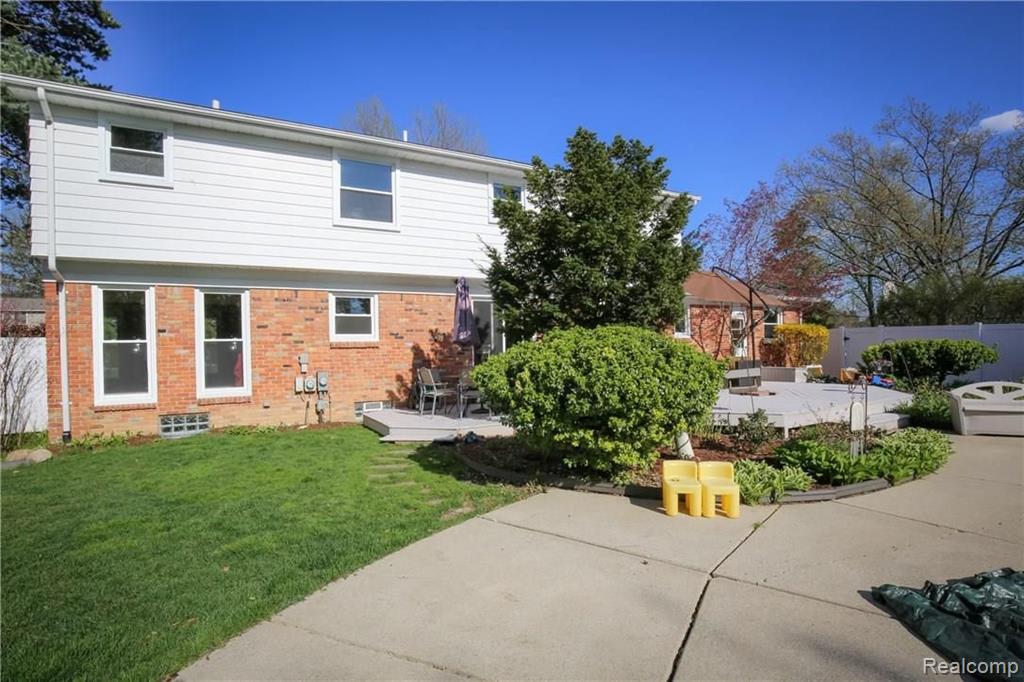 925 Bridgestone Drive Rochester Hills, MI 48309 - Photo 48 of 54