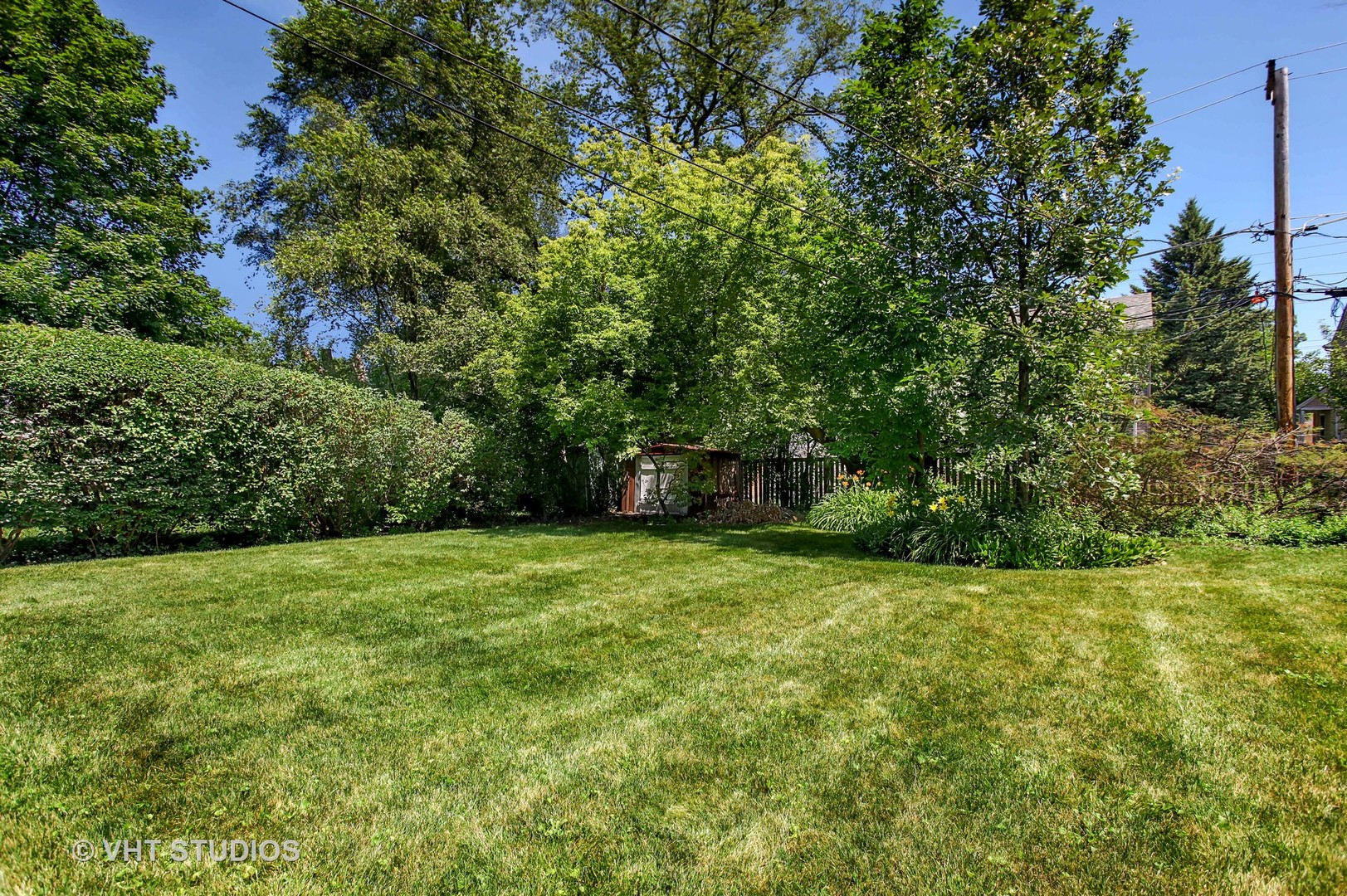 465 Sumac Road Highland Park, IL 60035 - Photo 19 of 19 a view of a big yard with plants and large trees