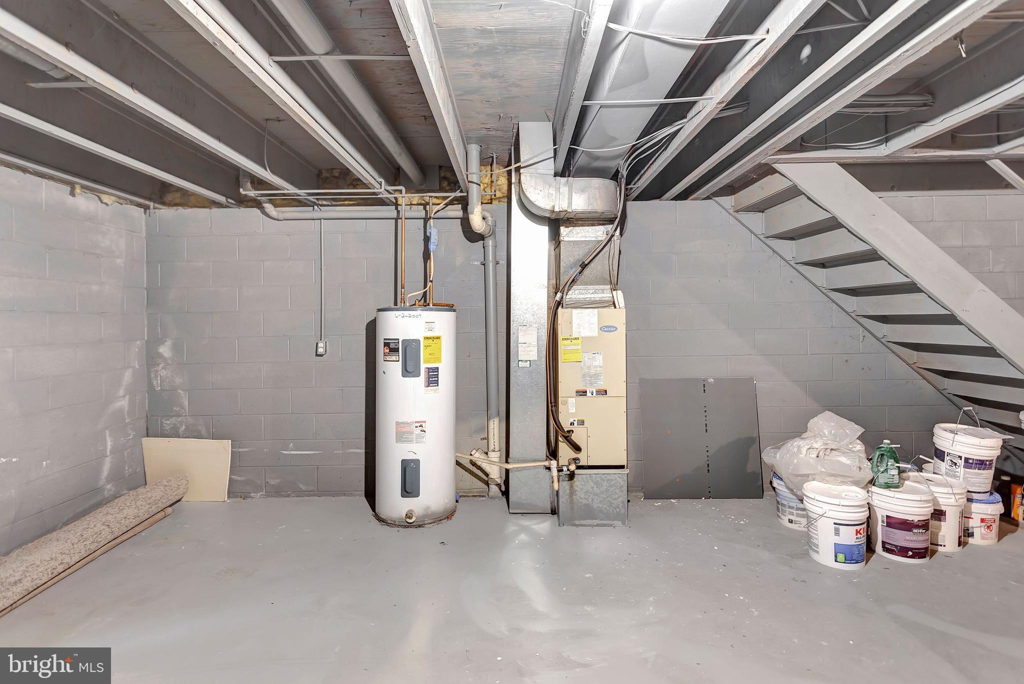 2347 McCulloh Street Baltimore, MD 21217 - Photo 25 of 28 a view of a storage room
