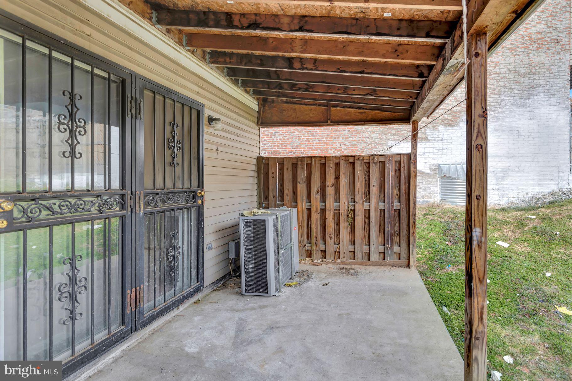 2347 McCulloh Street Baltimore, MD 21217 - Photo 26 of 28 a view of a porch