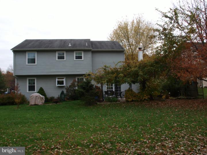 1432 Overlook Road Yardley, PA 19067 - Photo 23 of 25 Exterior Back