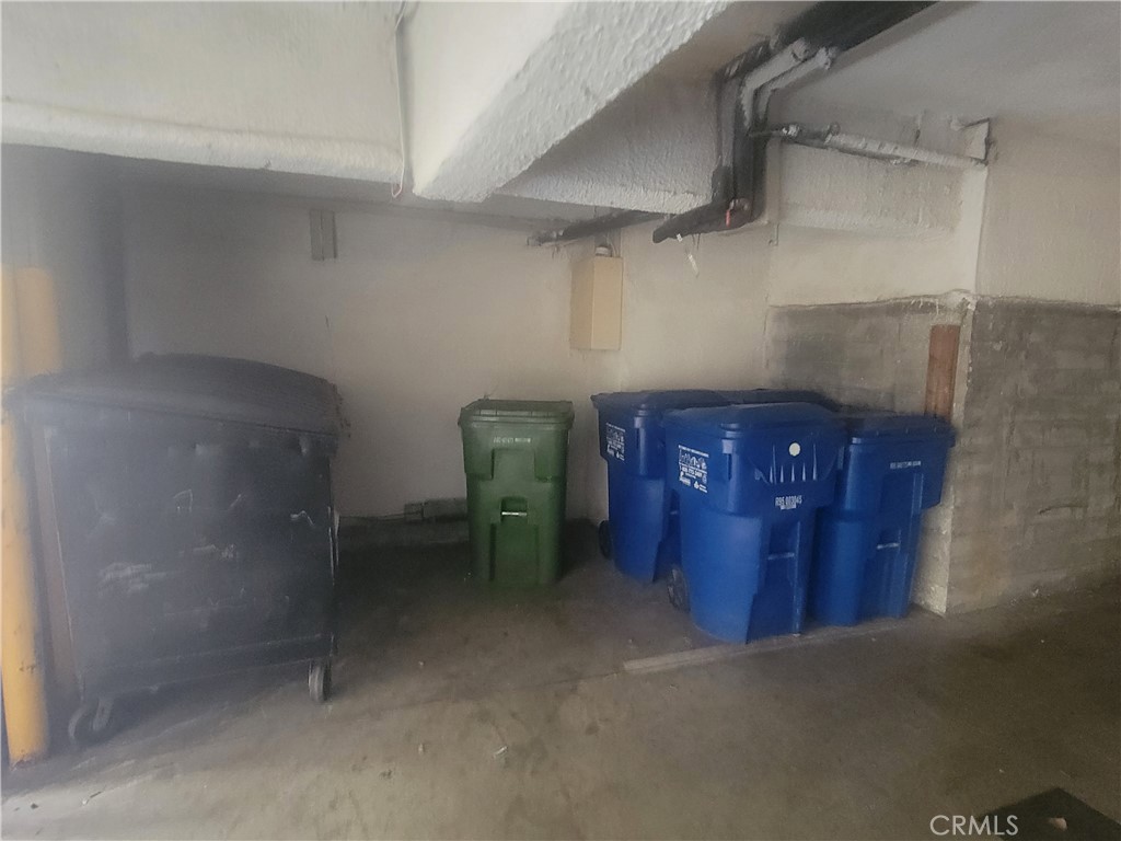 1840 Camden Avenue, Unit 202 Los Angeles, CA 90025 - Photo 29 of 32