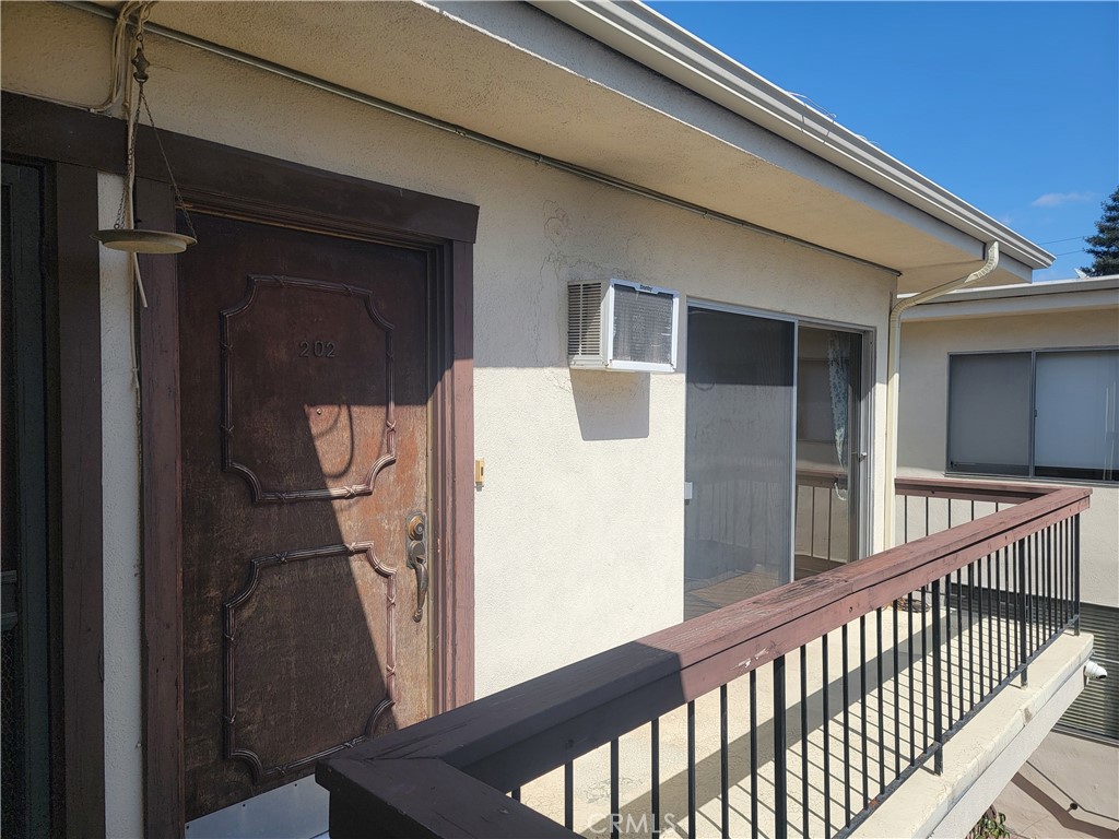 1840 Camden Avenue, Unit 202 Los Angeles, CA 90025 - Photo 8 of 32